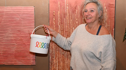 2-4-2025: Annie Veldkamp stelt kunstwerk Goede Doelen Week beschikbaar